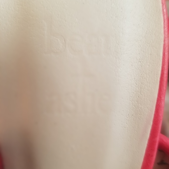 Bundle of Variety of Womens Heels - Picture 7 of 8